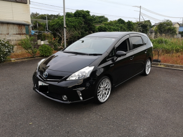 プリウスアルファ WORK ランベックLM1 19インチホイール 装着