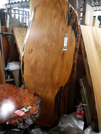 屋久杉、一枚板テーブル5点を新入荷 | 千葉県柏市の無垢一枚板テーブル