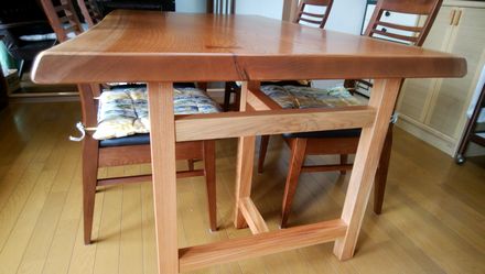 ちぎりがアクセント、欅一枚板テーブルを納品 | 一枚板 ちぎりがアクセント、欅一枚板テーブルを納品 | 一枚板