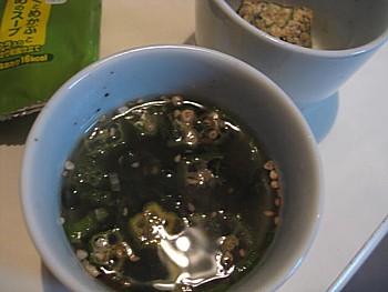 もずくとめかぶとわかめのスープ5