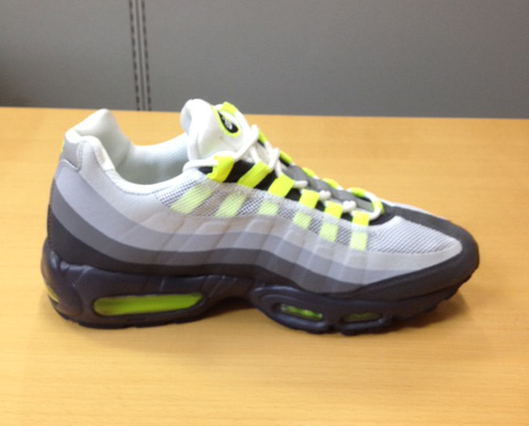 NIKE AIR MAX 95 NO SEW DISSIDENT