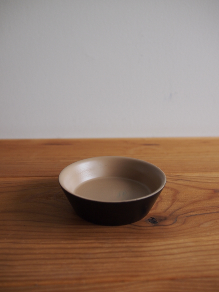 三谷龍二】 白漆 茶托