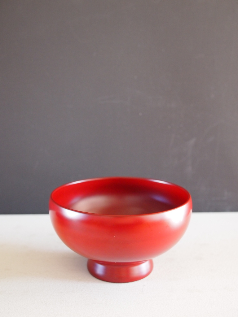 赤木明登氏作 ぐい呑み(大)黒、赤 赤木明登氏作 ぐい呑み(大)黒、赤 - メルカリ