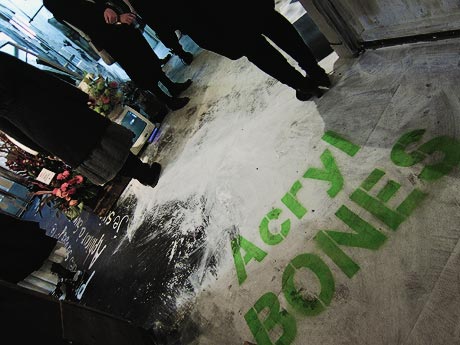 デザインギルド GO SOUTH の期間限定直営ショップ Acryl BONES