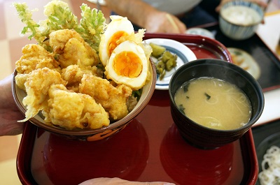 鶏天丼 680円_09