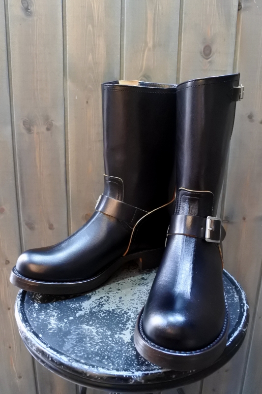 horsehide engineer boots