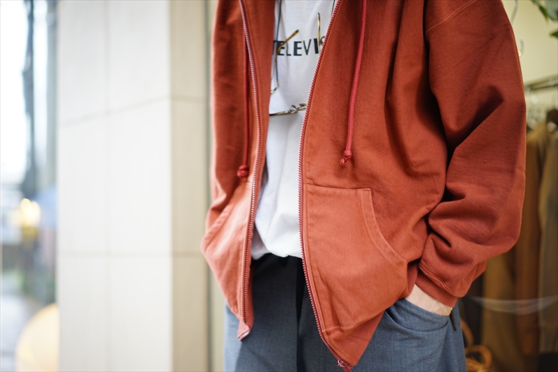 AURALEE(オーラリー)