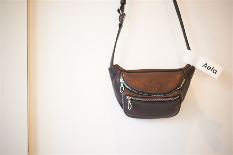 Aeta(アエタ)19SS最新作、DEER COLLECTIONのの中から、WAIST POUCH S 