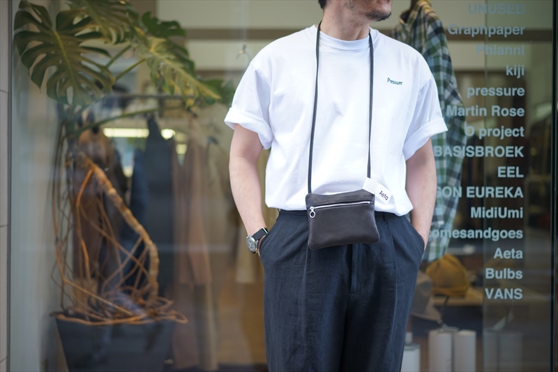Aeta(アエタ)19SS最新作、DEER COLLECTIONのの中から、FLAT POUCH  