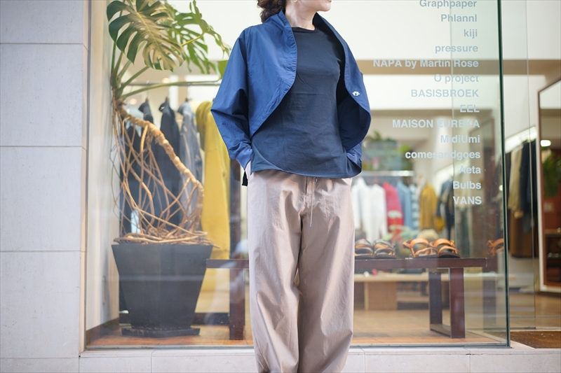 AURALEE(オーラリー)の、Washed Finx Twill Easy Wide Pantsを使った
