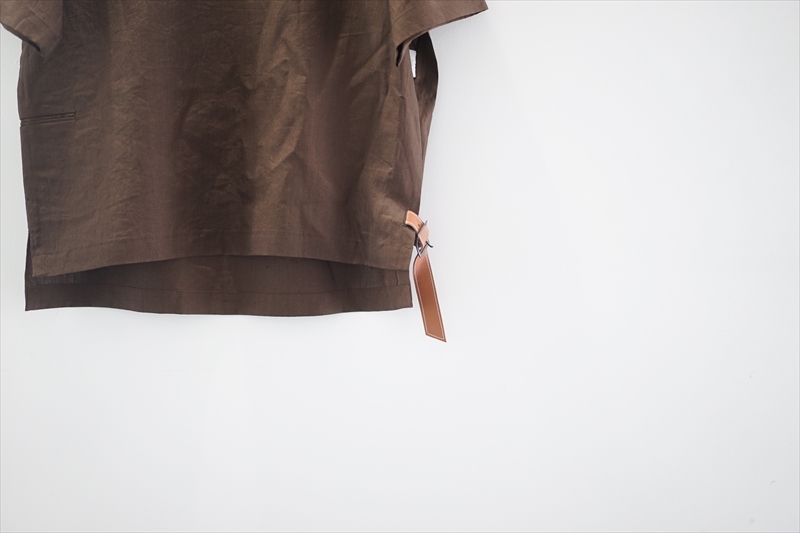 SUNSEA(サンシー)の新作、Linen Belted T/Brown/Black/のご紹介です