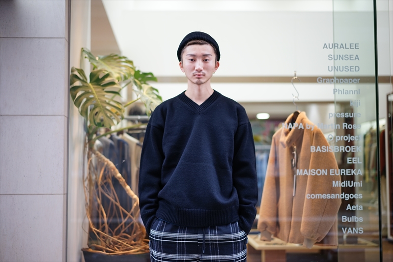 AURALEE(オーラリー)の名作、 FELT WOOL YARN KNIT V NECK P/Oの AURALEE(オーラリー)の名作、 FELT WOOL YARN KNIT V NECK P/Oの