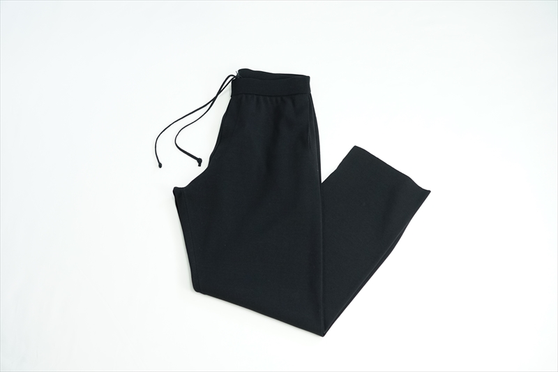 AURALEE(オーラリー)の最新作、Wool Polyester Rib Knit Pants/Blackの