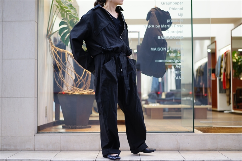 オーラリー finx hard twist gabardine junpsuit FINX HARD TWIST GABARDINE JUMPSUIT (A20ST03FB) | AURALEE / パンツ