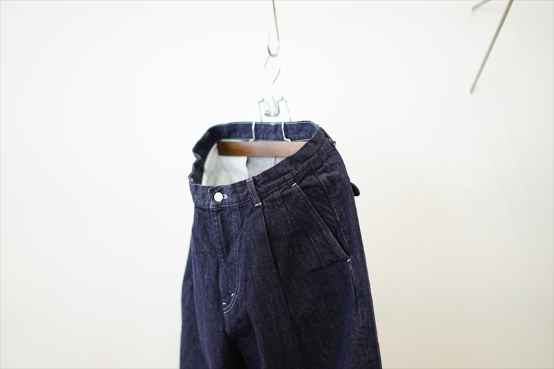 グラフペーパー　Colorfast Denim Two Tuck Pants Graphpaper (グラフペーパー) Colorfast Denim Two Tuck Tapered Pants