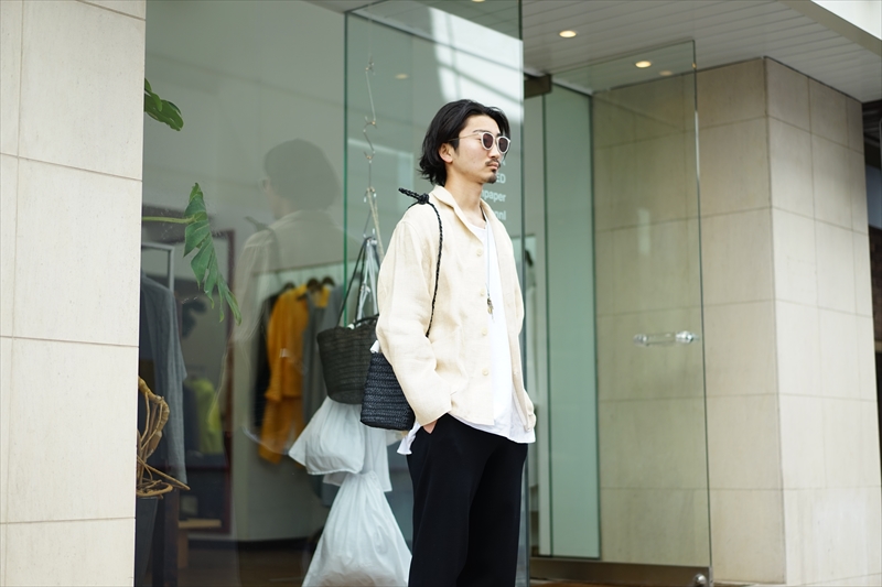 今シーズン人気のリネンブルゾン。AURALEE(オーラリー)の新作、Linen