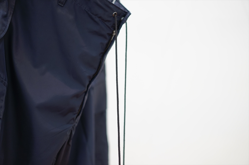 AURALEE(オーラリー)の新作、Light Nylon Fatigue Pantsのご紹介です