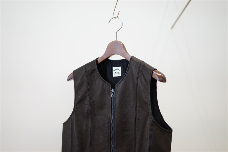 SUNSEA(サンシー) LEATHER VEST/Blackを使ったスタイルサンプルのご紹介です。 | BALUCA JOURNAL SUNSEA(サンシー) LEATHER VEST/Blackを使ったスタイルサンプルのご紹介です。 | BALUCA JOURNAL