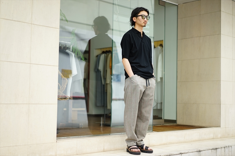 ご好評いただいております、AURALEE(オーラリー)の新作、Leather Belt