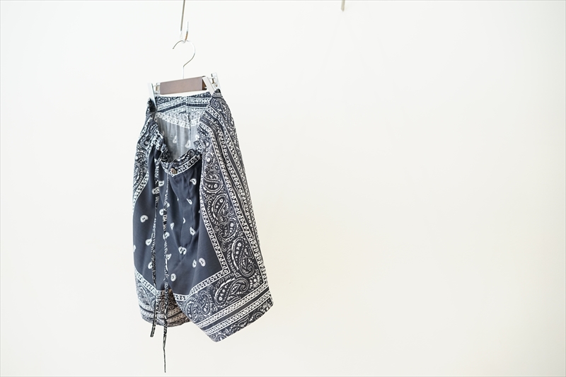 UNUSED(アンユーズド)の新作、Bandana Shortsのご紹介です