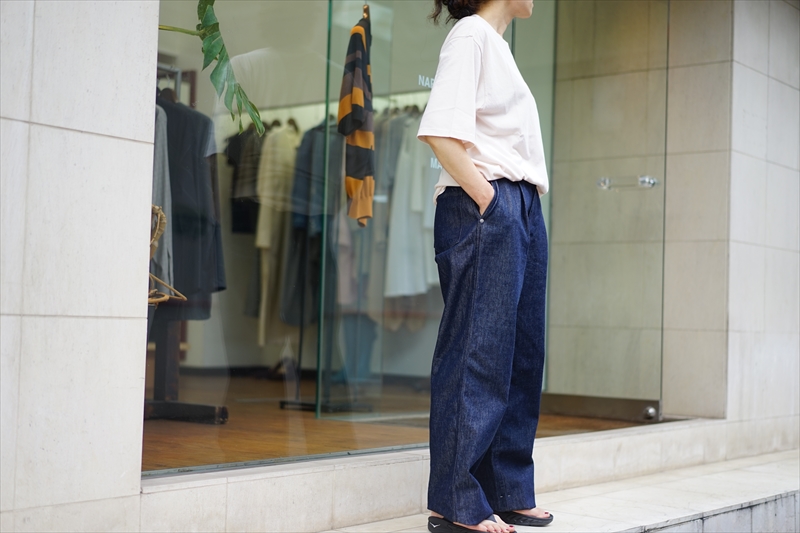 AURALEE(オーラリー)Hard Twist Denim Wide Slacks/Indigoを使った