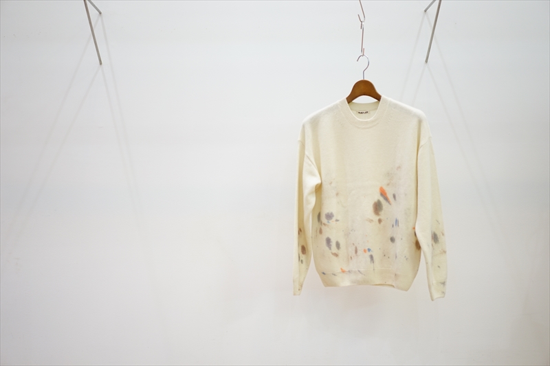 AURALEEオーラリーAW Collectionの新作、White Baby Cashmere Hand