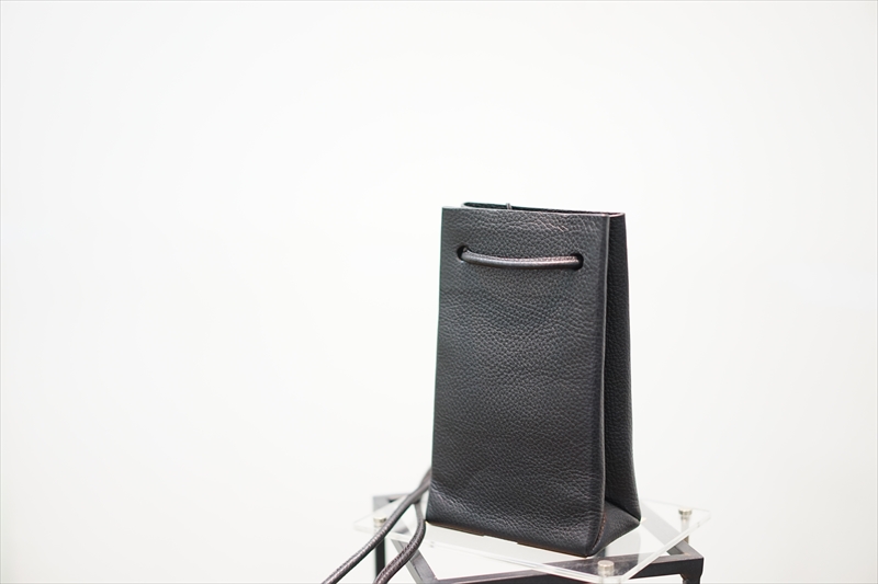 Aeta(アエタ)20AW PEBBLE GRAIN Collectionの新作、Shoulder Tote XS 
