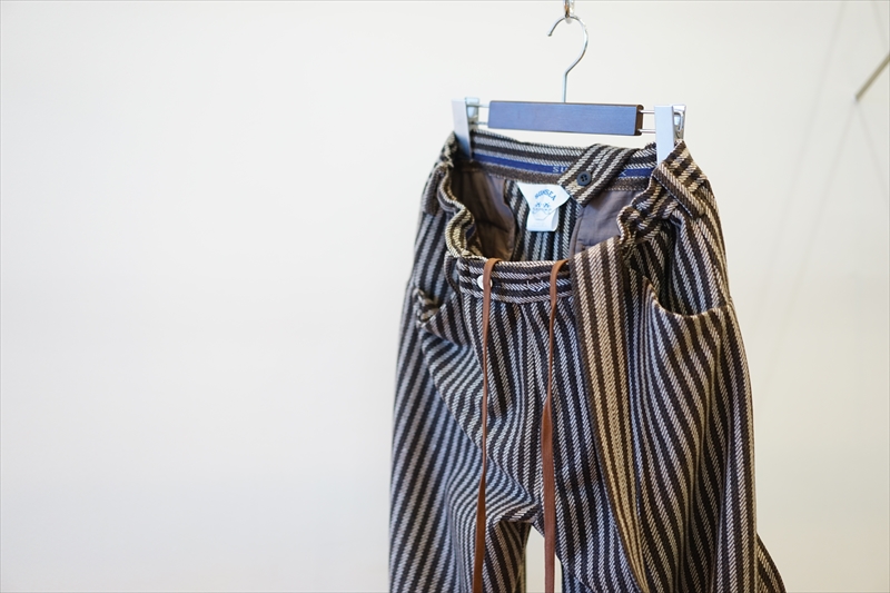 SUNSEA(サンシー)の最新作、Cafe Mocha TEKETEKE Pantsを使った