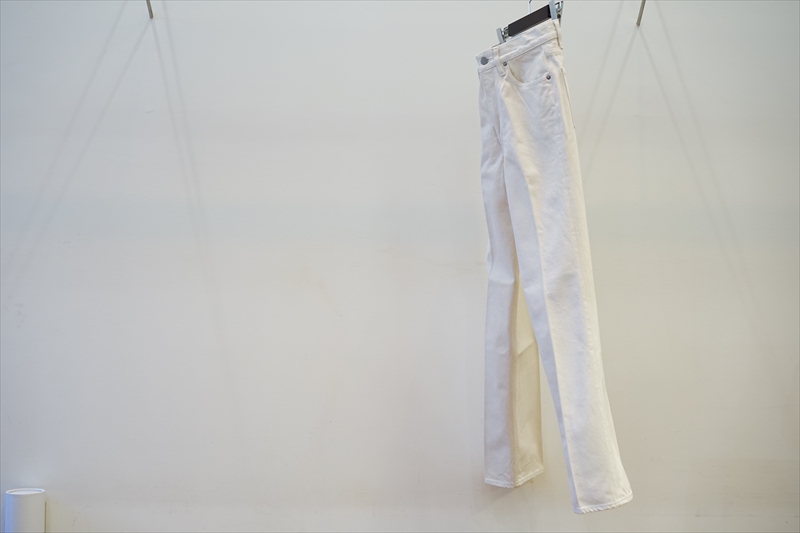 AURALEE(オーラリー)for women 21SSの新作、HARD TWIST DENIM 5P PANTS