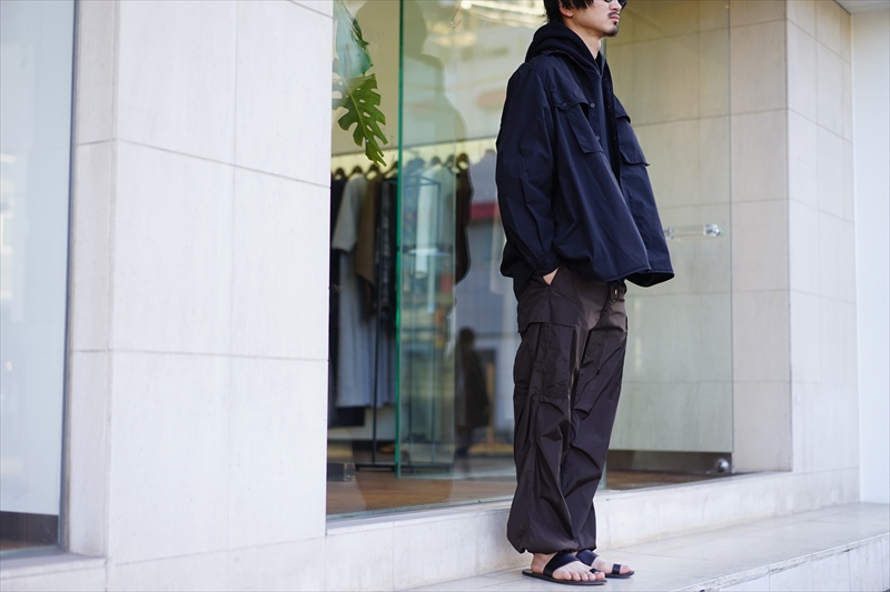 AURALEE LIGHT NYLON FATIGUE PANTS