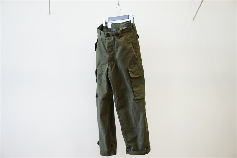 outil(ウティ)の新作、PANTALON BLESLE/Oliveを使ったスタイル outil(ウティ)の新作、PANTALON BLESLE/Oliveを使ったスタイル