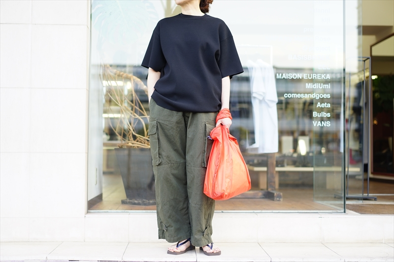 outil(ウティ)の新作、PANTALON BLESLE/Oliveを使ったスタイルサンプル