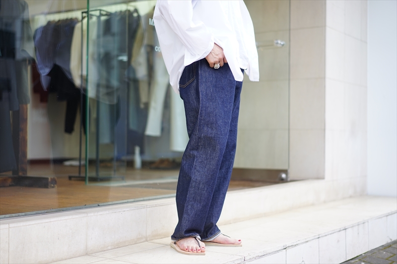 AURALEE(オーラリー)の新作、HARD TWIST DENIM WIDE PANTS/Indigoを