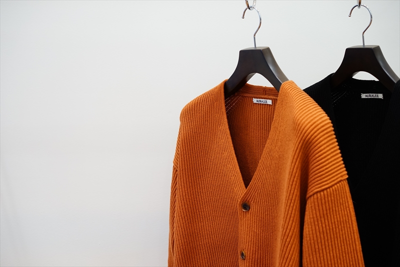 AURALEE(オーラリー)21AW Collectionの新作、SUPER FINE WOOL RIB KNIT