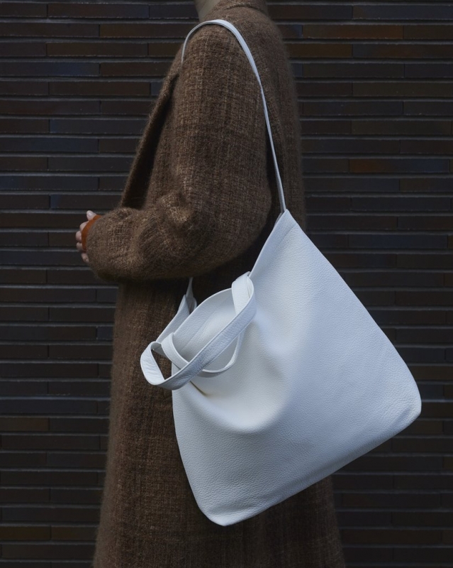 AetaアエタDF Shoulder Tote M(DA53) 白色 ホワイト Aeta(アエタ)21AW Collectionの新作、DF Shoulder Tote M(DA53)/DF