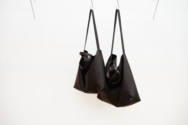 AetaアエタAW Collectionの新作、DF Shoulder Tote MDA/DF