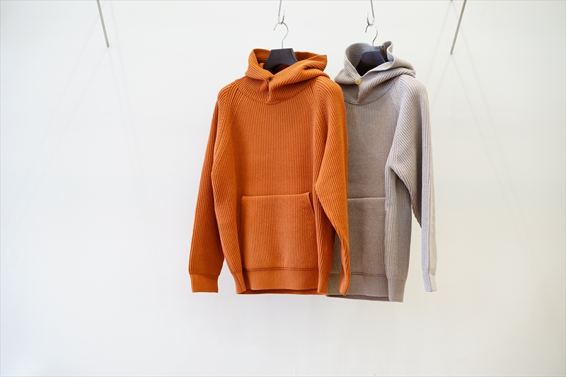 AURALEE(オーラリー)SUPER FINE WOOL RIB KNIT BIG P/O PARKA/Orangeを ...