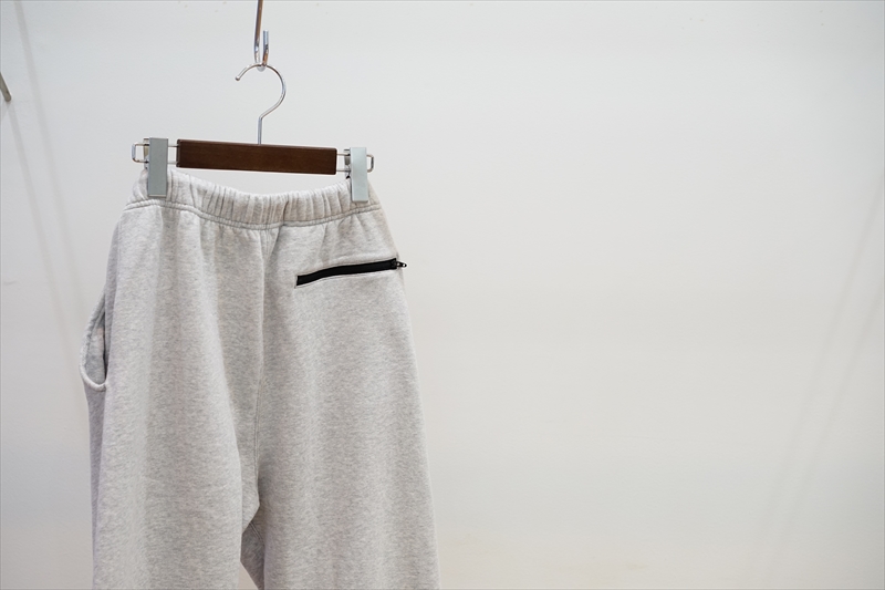 UNUSED(アンユーズド)21AW Collectionの新作、Sweat Pants(UW0995)のご