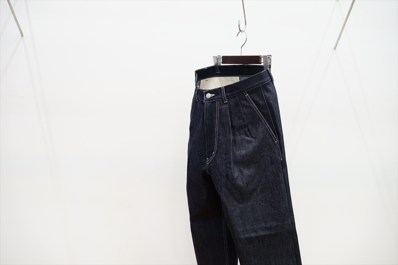 Graphpaper(グラフペーパー)の新作、Selvage Denim Two Tuck Tapered 