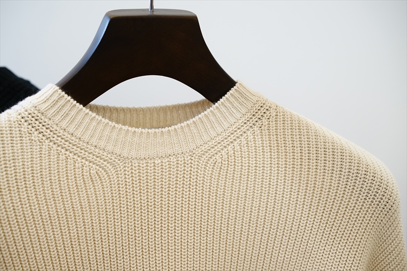 Graphpaper(グラフペーパー)の新作、Suvin Loose Rib Crew Neck Knit