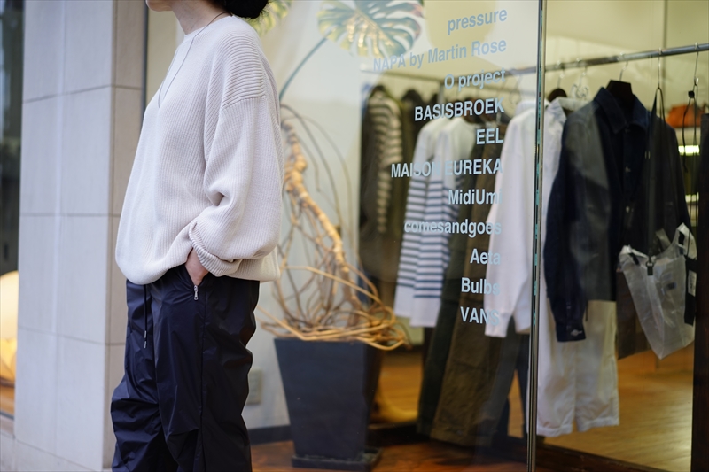 UNUSED(アンユーズド)22SS Collectionの新作、Tuck Nylon Pants(UW1042