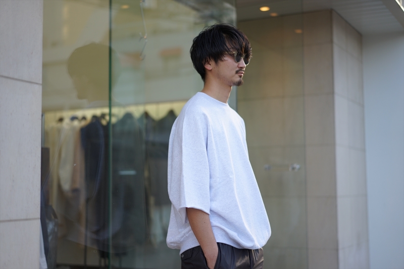 UNUSED(アンユーズド)22SS Collectionの新作、Tuck Nylon Pants(UW1042
