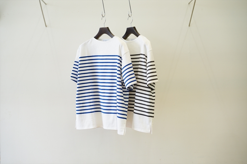 Graphpaper(グラフペーパー)の新作、Panel Border S/S Tee(GU221