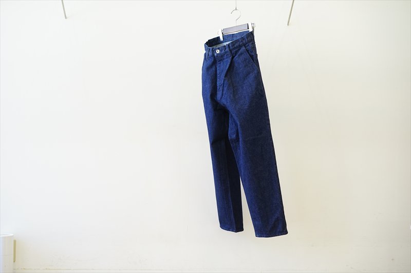 UNIVERSAL PRODUCTS(ユニバーサルプロダクツ)1TUCK DENIM PANTS/Indigo
