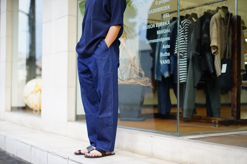 UNIVERSAL PRODUCTS(ユニバーサルプロダクツ)1TUCK DENIM PANTS/Indigo