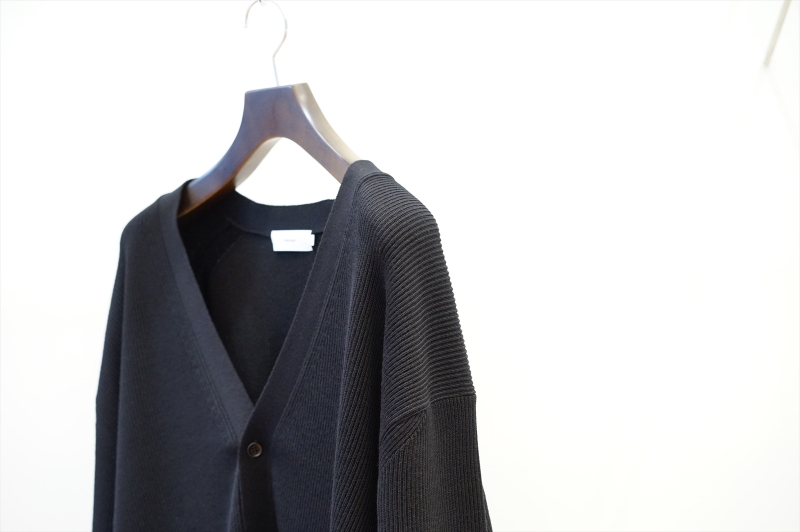 Graphpaper(グラフペーパー)22AW Basic Collectionの新作、High Density Knit Cardigan