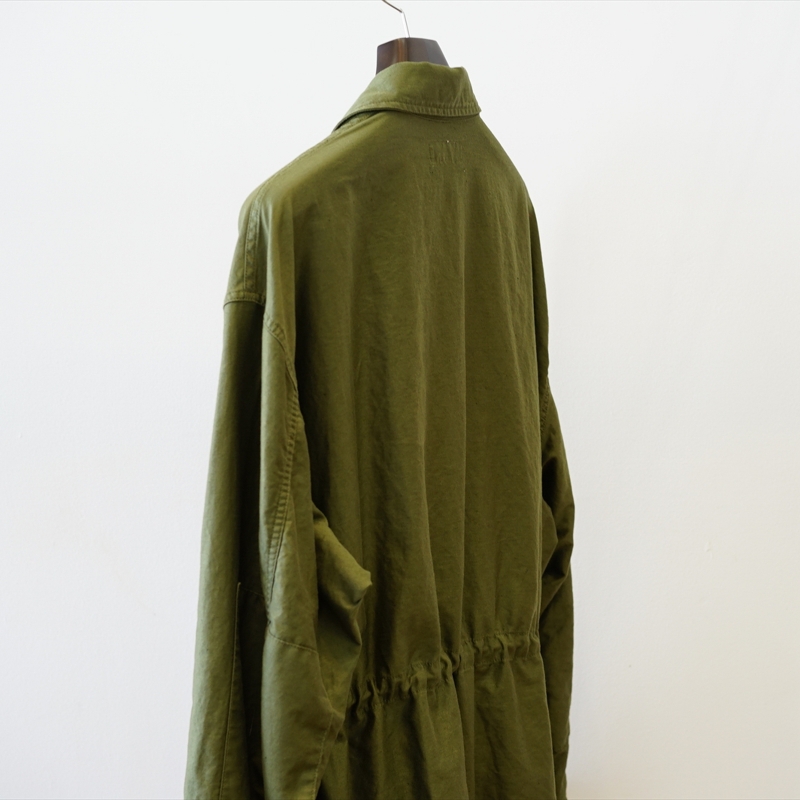 これからの時期にも重宝する、ミリタリージャケット。Graphpaper(グラフペーパー)Cotton Linen Moleskin Millitary Jacket(GU221-30094)/Khakiのご紹介です。 | BALUCA JOURNAL これからの時期にも重宝する、ミリタリージャケット。Graphpaper(グラフペーパー)Cotton Linen Moleskin Millitary Jacket(GU221-30094)/Khakiのご紹介です。 | BALUCA JOURNAL