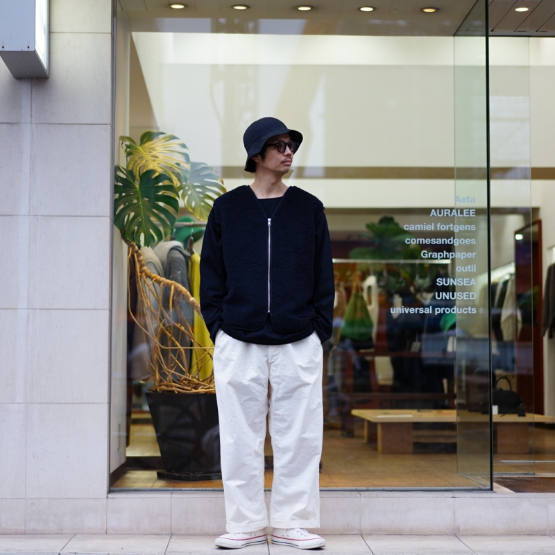 テクニカルなパターンが特徴のミニマルな「ボアベスト」 camiel