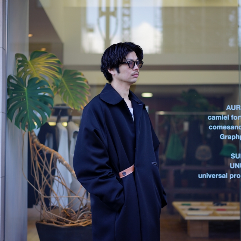 SUNSEA(サンシー)22AW Collectionの新作、TUXEDO COAT/BKのご紹介です