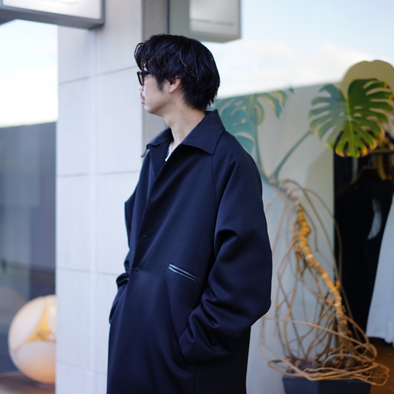 SUNSEA(サンシー)22AW Collectionの新作、TUXEDO COAT/BKのご紹介です